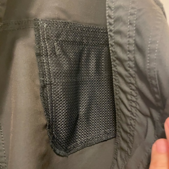 MEC dark grey/black hiking skirt size 12 with front zip and back pockets - Picture 8 of 10